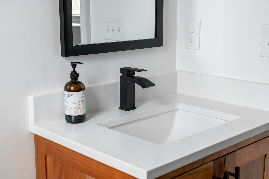 Banyo dolabı ölçüleri rehberi için modern lavabo dolabı